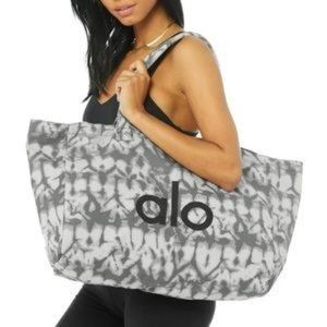 NWT Alo Yoga Bag